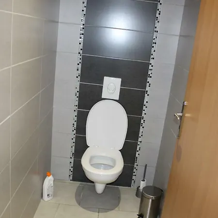 110m²