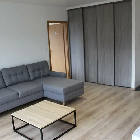 110m² アパート
